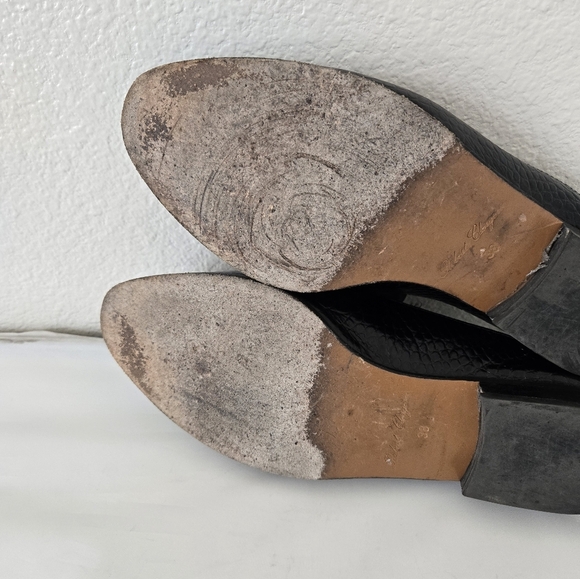 Robert Clergerie Alice Croc Embossed Leather Fur Lined Mules Flats Size 38 - Picture 12 of 16